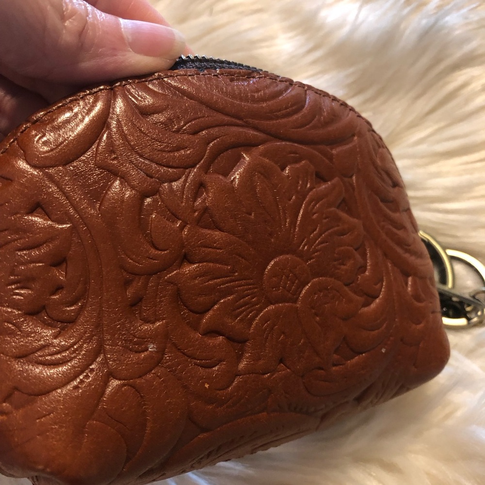 Patricia Nash Rosalie tan embossed leather coin pouch - Picture 5 of 9